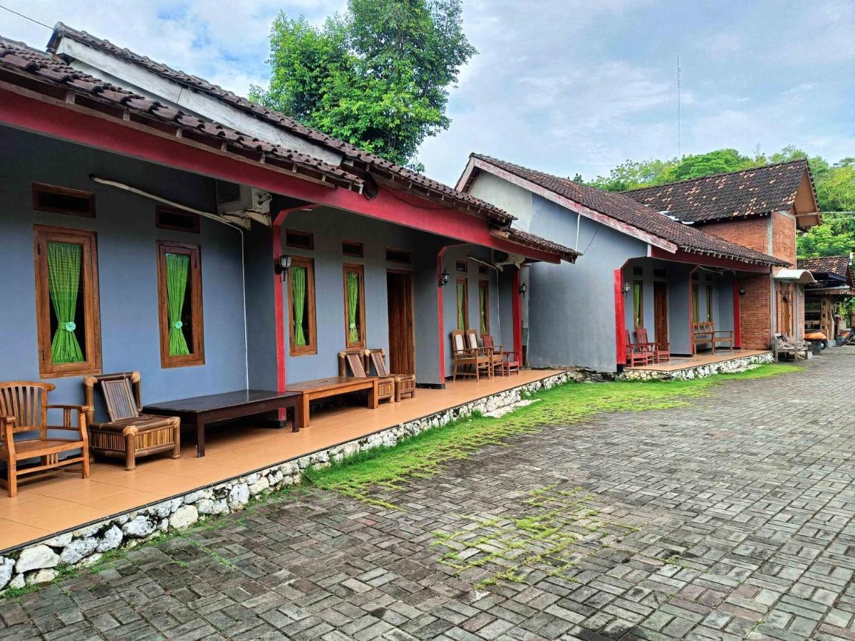 Jogo Segoro Homestay Mitra Reddoorz Near Pantai Sundak Gunungkidul Ngandong Екстер'єр фото